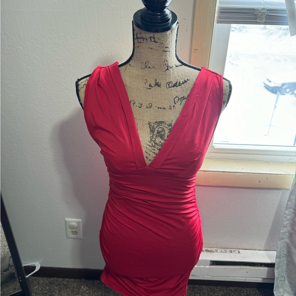 Elegant Red Sleeveless Dress